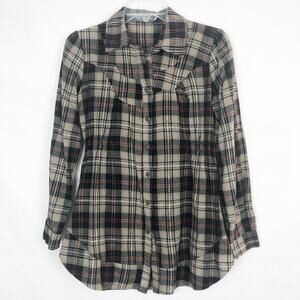 The Hanger Button Down Plaid Shirt Size Small High Low Hem